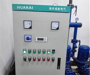 安裝，調(diào)試中的換熱機組電器柜
